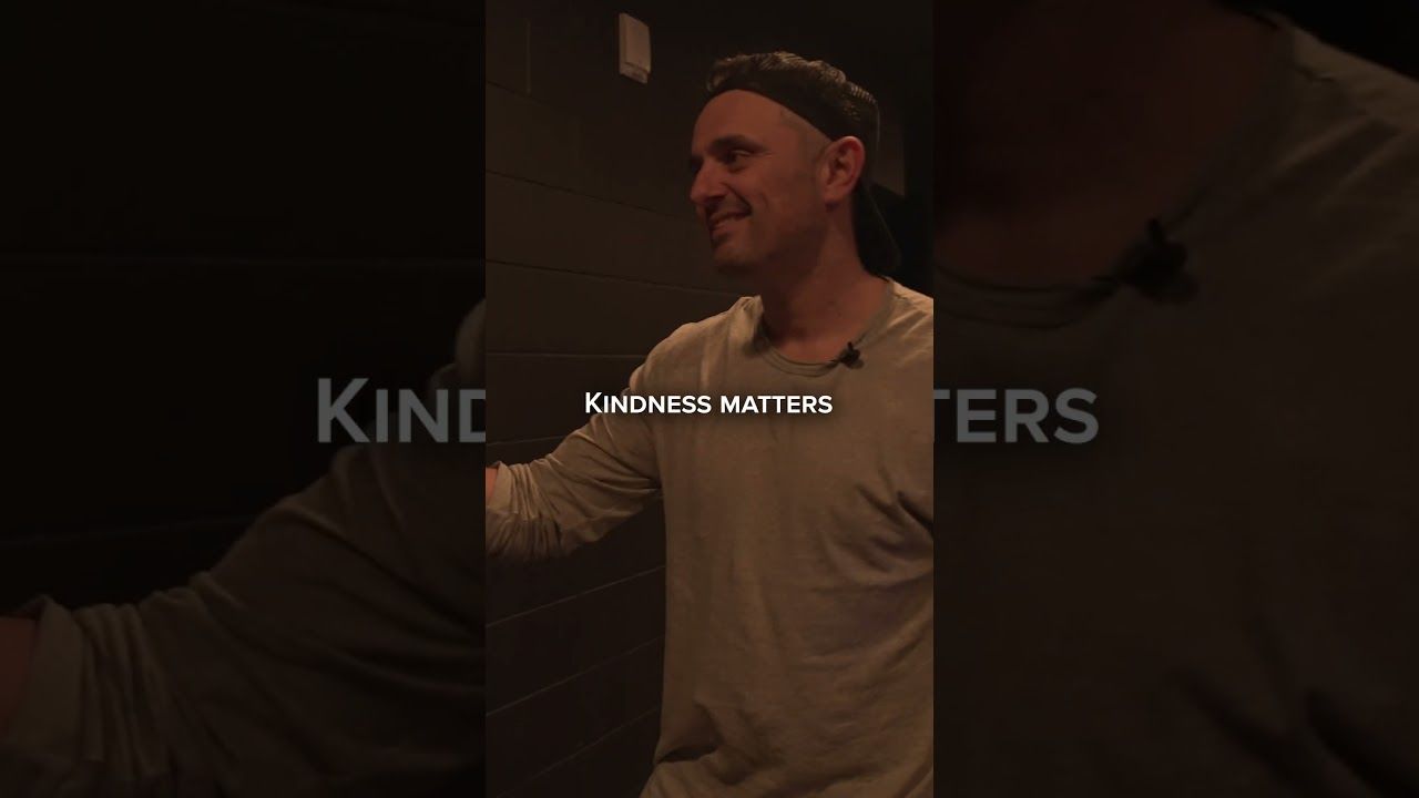 I hope this inspires someone to be kind this Saturday .. ❤️ #garyvee #shorts